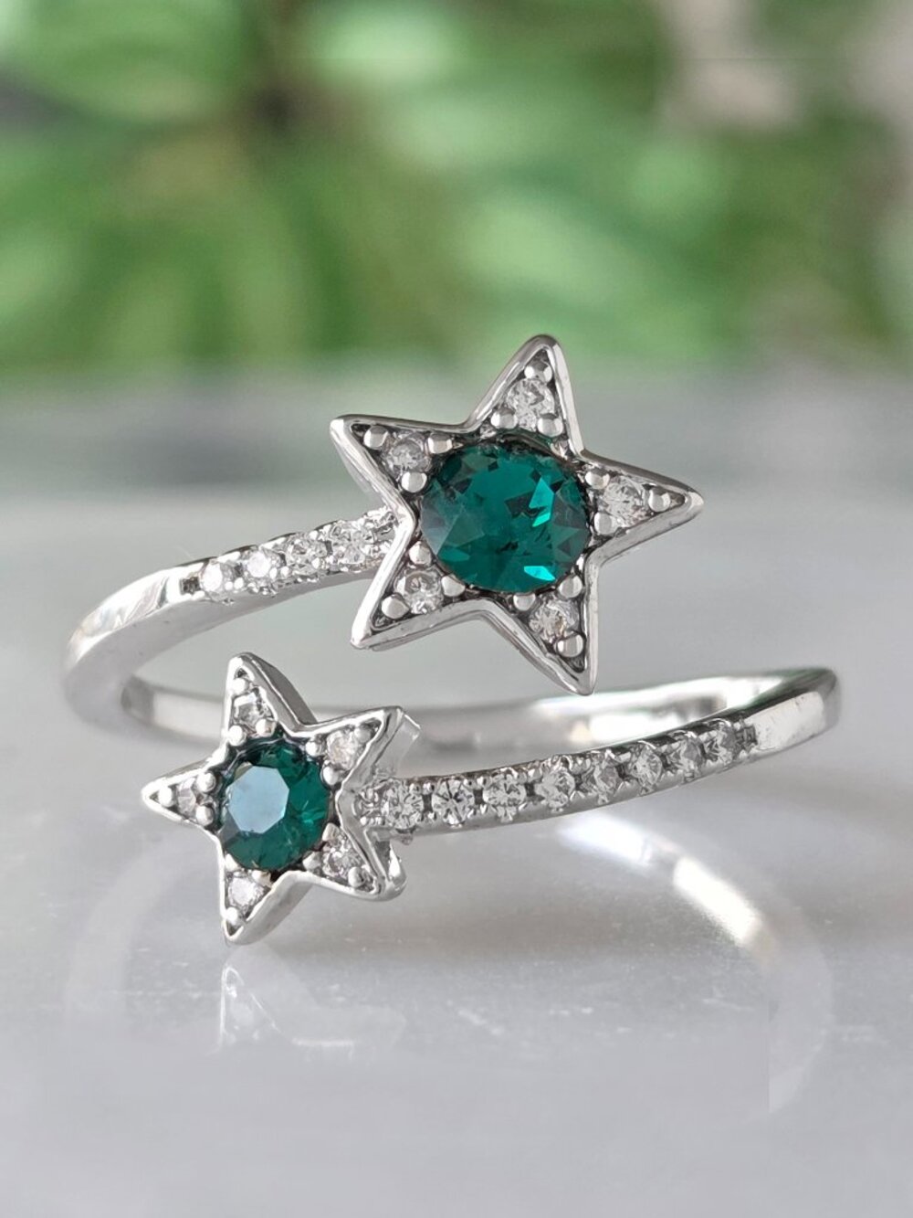 Emerald Green Star Ring with Swarovski Crystals, Celestial Theme